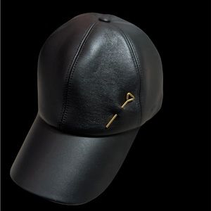 Men’s Louis Vuitton leather cap